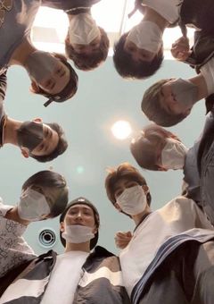 Snow Manのボディーガードは小さな女の子でした