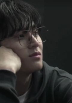 もう会えないなんて 、言わないで 。