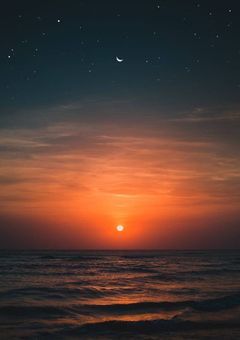 太陽と月の間で
