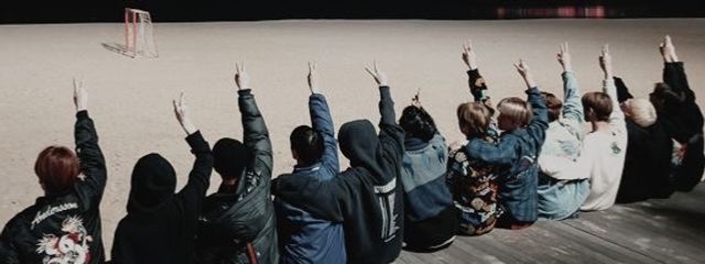 照莉さんの壁紙画像