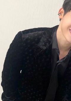 転生したら推しの嫁でした　。