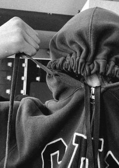 壊れかけの天使の羽に