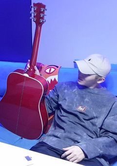 元彼。