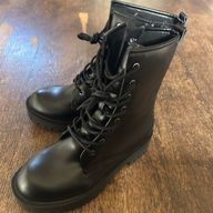 氷雨 銃斗さんのアイコン画像