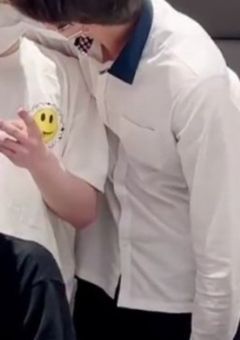 腐男子 と 純粋マンネ .