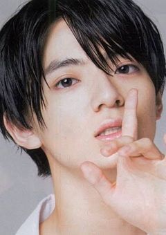   塩 対 応 な 彼   実 は  …