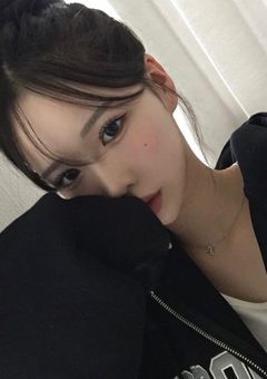 幼馴染のファンから始まる、愛されし運命