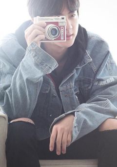 📸