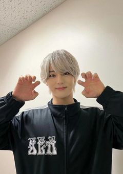 安嶋秀生の彼女は高校生で妊娠しています
