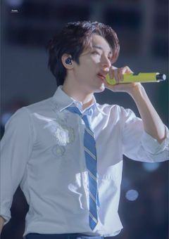 　凡 人 と ，光 ．　