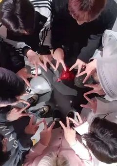 ENHYPEN、&TEAM