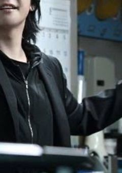 　#　謎 の 男 の 幼 な じ み