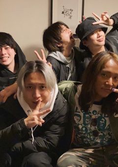 虐められていた私に助けてくれた 6人の王子様