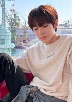 推しのこと助けてました。