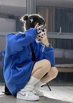 背 の 高 い 幼 な じ み