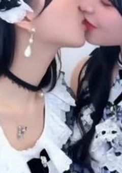 推しの画像を眺めてたら本人が隣にいた件。