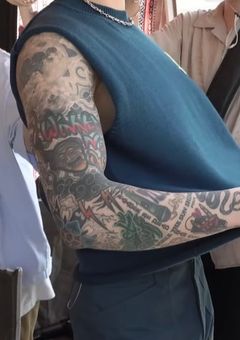 𝐌𝐚𝐤𝐞 𝐈𝐭 𝐑𝐢𝐠𝐡𝐭