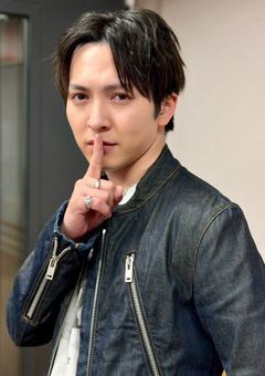 介護施設で働く私〜突如現れた社長との物語〜