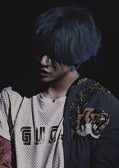 𝐬𝐭𝐚𝐥𝐤𝐞𝐫