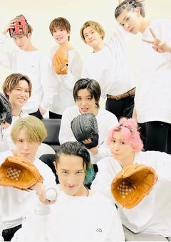 幼なじみは有名人