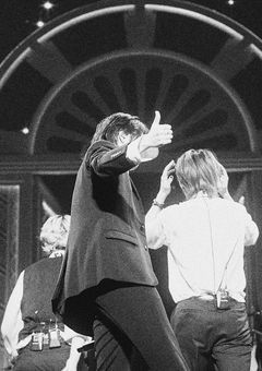 僕たち超現代史の講師です!!