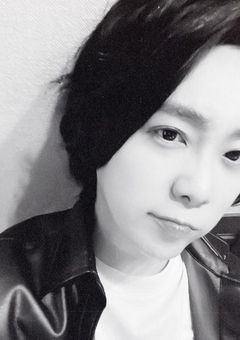 ステージ裏の三角関係