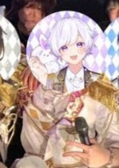 ๅใฏใใคใๆๅฎคใฎ็ซฏใฃใใงๅคใ็บใใฆใใใ