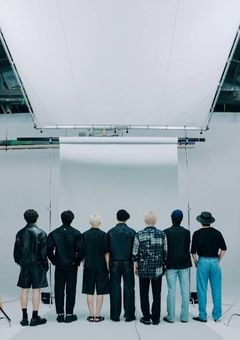 なんでわたしがBTSのマネなんかに！？