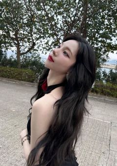 彼女の名において