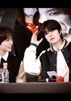 入野さんとイヌ。