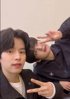 𝐈  𝐨𝐟𝐟𝐞𝐫 𝐲𝐨𝐮 𝐦𝐲 𝐚𝐥𝐥 