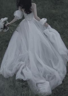 儚い雰囲気を漂わせている君は＿＿