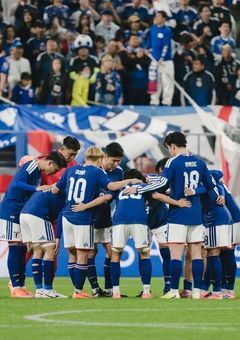 日 本 代 表 の 専 属 ド ク タ ー .