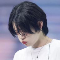 히윤창‎𖤐 ̖́-‬さんのアイコン画像