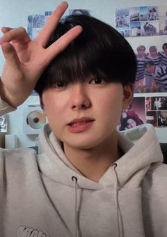 人気のアイドルが学校に！？