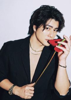 俺の彼女は、愛されている