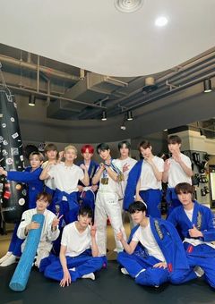 K-POP学園の恋に夢中