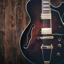 凌牙@最近新しいギター買った