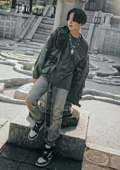 覆面DJ  作曲家ミン・ユンギ