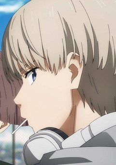 # 距 離 が 近 す ぎ る 幼 馴 染