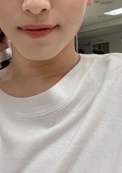  紅一点に敵ができまして 。 笑