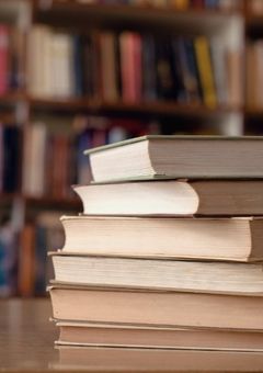 気になるあの子は図書室に居る