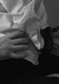        性 感 マ ッ サ ー ジ 師  .      