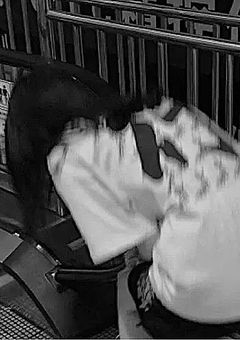 13人の男性との予測不可能なシェアハウス