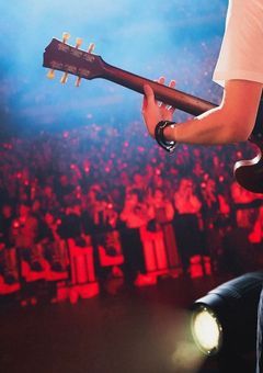 ギターの天才ミセスに入る