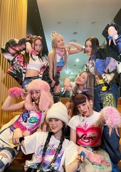 　　*　𝐈𝐧𝐯𝐢𝐧𝐜𝐢𝐛𝐥𝐞　*