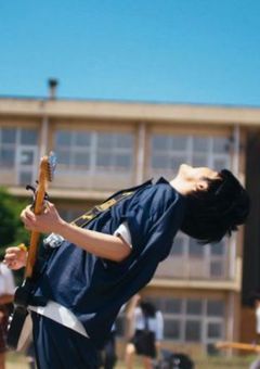 青　と　夏＿＿＿。