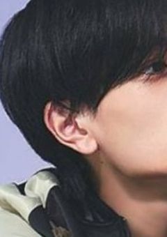 君の横顔は儚くて 、 美しい 。