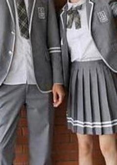 見つめあったら、恋に落ちるなんて嘘。