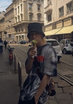 生まれ変わっても推しの顔面を拝みたい